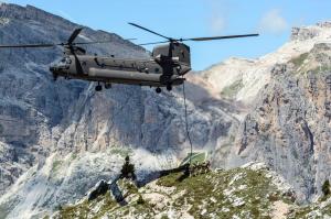 Un momento dell'esercitazione 5 Torri 2016, dimostrazione delle capacità dell'Esercito nel saper operare in ambiente montano