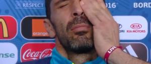 L’italia torna a casa tra memorabili gaffe e lacrime d’amore (video)