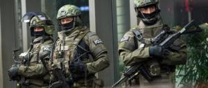 Monaco, sono almeno 10 le vittime della strage. Lutto nazionale in Baviera