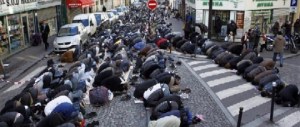 Meloni: «La Francia darà lo stop alle moschee come chiede FdI in Italia»