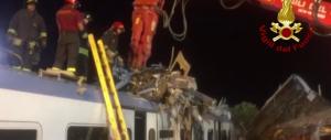 Scontro tra treni, è iniziato a Bari lo straziante riconoscimento delle salme