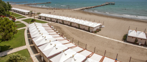 La top ten delle spiagge più care d’Italia. A Venezia 355 euro al giorno