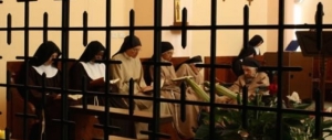 Il “rimbrotto” del Papa alle suore di clausura: “Non perdetevi su Fb…”