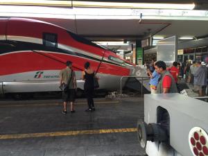 Malore macchinista in manovra, Frecciarossa contro paraurti