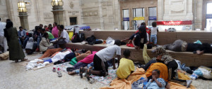 Milano cambia volto: il sindaco Sala la trasforma in un camping per migranti