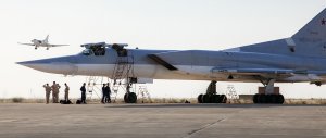 Nuovi raid russi in Siria. Teheran: “Basi concesse solo temporaneamente”