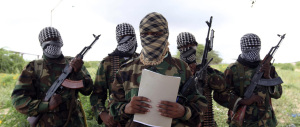 Autobomba e attacco terroristico in un ristorante: 7 morti a Mogadiscio