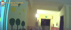 Maltrattamenti e percosse ad anziani e disabili: nuovi arresti a Crotone