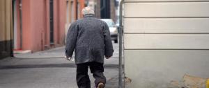 Anziano legato a una sedia, picchiato e derubato: arrestati i due rapinatori