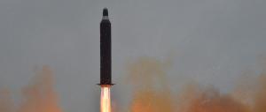 La Corea del Nord lancia un missile nel mare del Giappone: è allerta