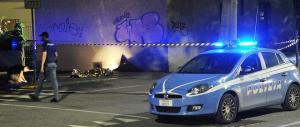 Auto sulla folla durante una festa: la folla inferocita accoltella il conducente