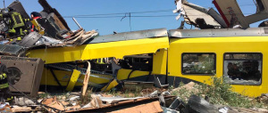 Scontro dei treni in Puglia, le famiglie delle vittime: «Indagini a metà strada»