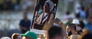 120.000 fedeli per Madre Teresa. Il Papa: “Santa in un mondo avido di tenerezza”