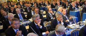 Riforme, da Cernobbio il «sì» delle lobby. Ma poi litigano Monti e Boschi