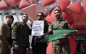 Venezia: 'Erdogan terrorista', sul red carpet protesta curda