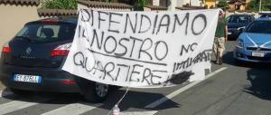 Troppi schiamazzi, esasperato minaccia un profugo: denunciato