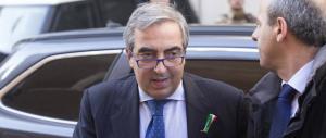 Gasparri: «Più soldi per i migranti? È follia. Renzi se ne frega degli italiani»