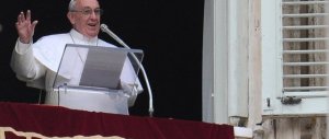 All’Angelus il Papa celebra la vita con le parole di Madre Teresa (video)