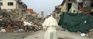 Papa Francesco tra i terremotati: è entrato nella zona rossa di Accumuli