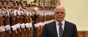 «Arrendetevi o morirete tutti a Mosul»: ultimatum del premier iracheno all’Isis
