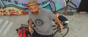 Roma affoga e la Raggi nomina il “consulente alle bici”: 55mila euro