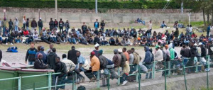 L’ultima notte nella giungla dei migranti a Calais, una vergogna europea
