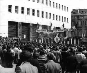 Comizio del Msi a Napoli in piazza della Posta