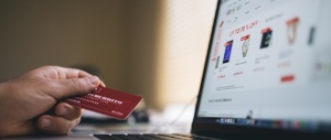 Svuotano i conti online e investono in beni di lusso che esportano in Russia