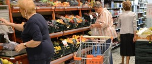 I prezzi al consumo continuano a calare: sarà un Natale “gelido”