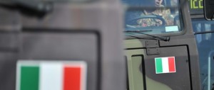 Una donna urla in strada: 2 militari accorrono… e l’aiutano a partorire