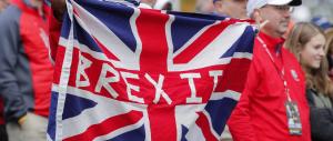 Gran Bretagna, è sempre più Brexit: «Porte chiuse a chi ci ruba il lavoro»