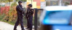 Minacce di strage in 7 scuole di Lipsia: allarme rientrato. «Macabro scherzo»?