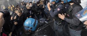 Momenti di tensione a Roma tra studenti e polizia