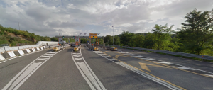 Albanesi fuggono su A24 e provocano incidente: nell’auto arnesi da scasso