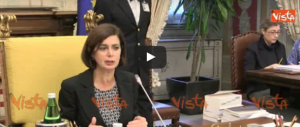 La Boldrini parla del “razzismo”: «Pure in aula discorsi irrispettosi» (video)