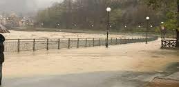 Piemonte, la piena del Tanaro: il fiume a rischio esondazione (video)