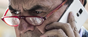 Bersani a Renzi: basta ricatti, lasci in pace risparmiatori e malati di epatite