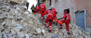 Terremoto, Amatrice querela Charlie Hebdo anche in Francia per le vignette (video)