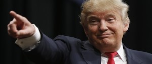 Trump, fango dagli 007: «Il Cremlino lo ricatta». Mosca: «È pulp fiction»