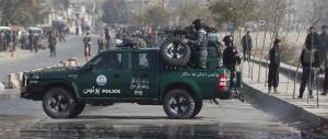 Afghanistan, attentatore si fa esplodere in moschea: morti e feriti