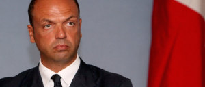 Alfano cerca di rimettersi in piedi dopo il ko. E “minaccia” Forza Italia