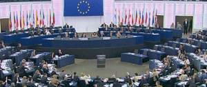 L’Italia non vota il bilancio Ue 2017. Ma è un altro bluff di Renzi, il veto è inutile
