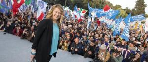 Meloni: “Quest’accozzaglia vi seppellirà sotto una valanga di No”