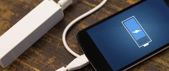 Dura 7 giorni e si ricarica in 30 secondi: è la nuova batteria per smartphone