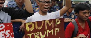 La “democratica” America in piazza contro Trump: vietato vincere…