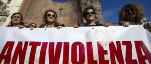 Violenza sulle donne, il corteo sfila a Roma. E a Milano si arrestano 3 uomini
