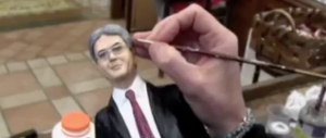 Il “pupazzo” di Gentiloni finisce nel presepe di San Gregorio Armeno (Video)