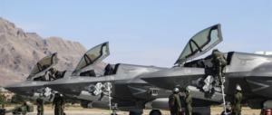 Trump a sorpresa: “Gli F-35 costano troppo”. Lochkeed perde 4 miliardi in Borsa