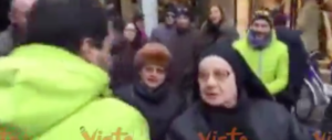 Così una suora si “confessa” a Matteo Salvini (video)