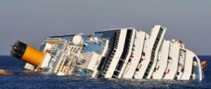 Cinque anni fa il naufragio Concordia. E De Falco disse a Schettino: “Torni a bordo…” (VIDEO)